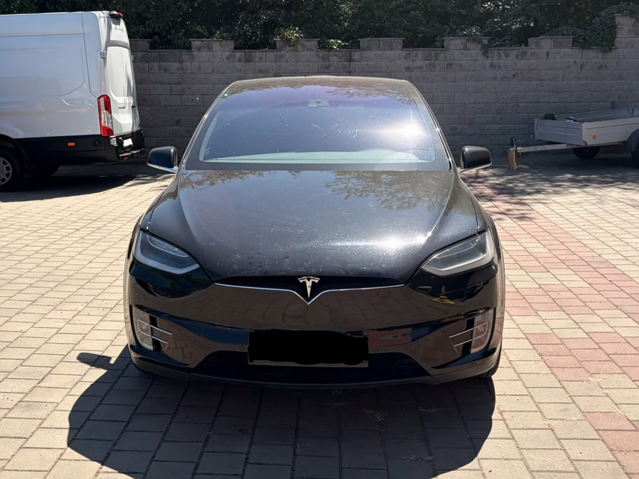 Tesla X